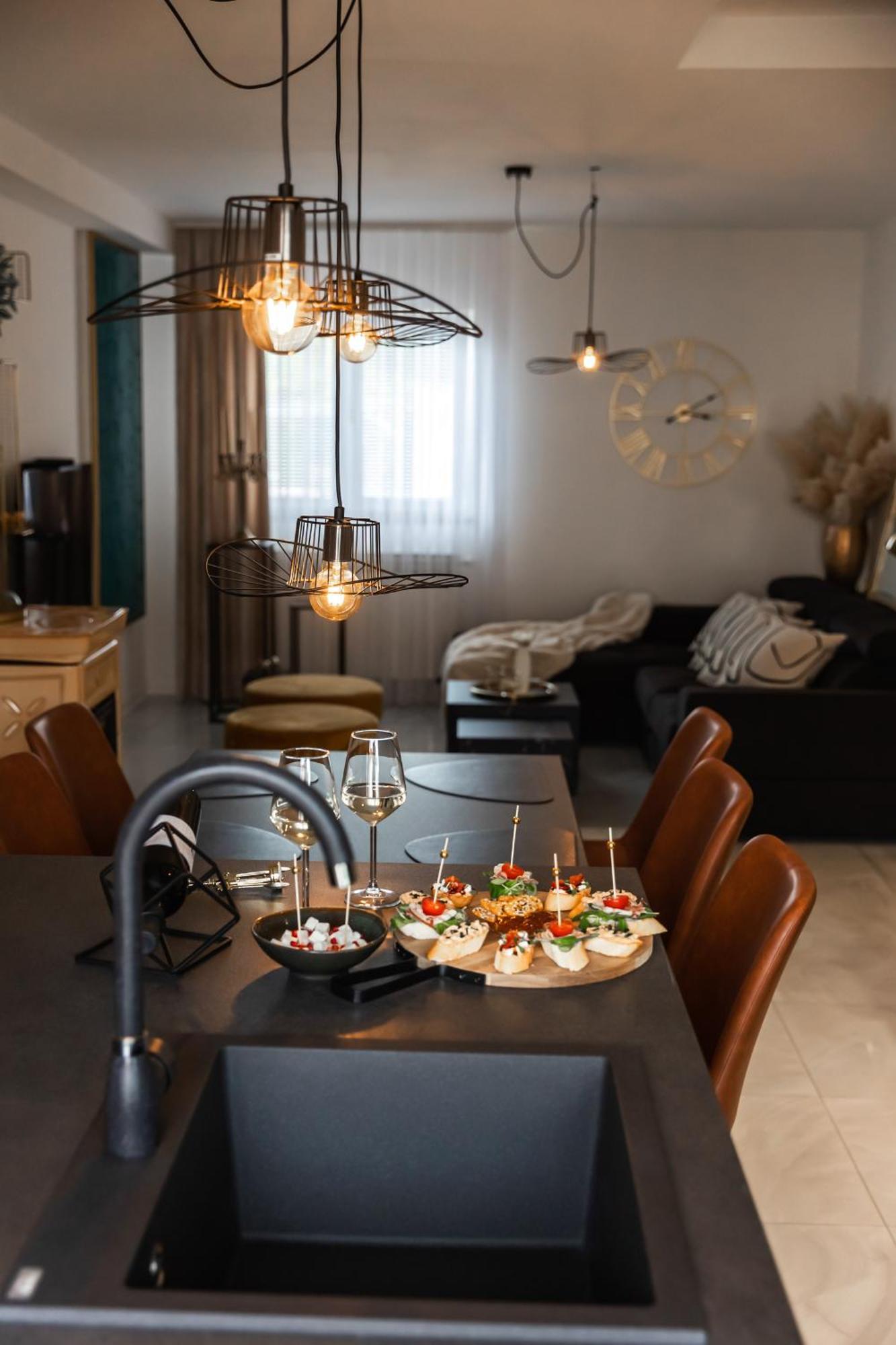 Deluxe Apartment Roma Imotski Eksteriør bilde